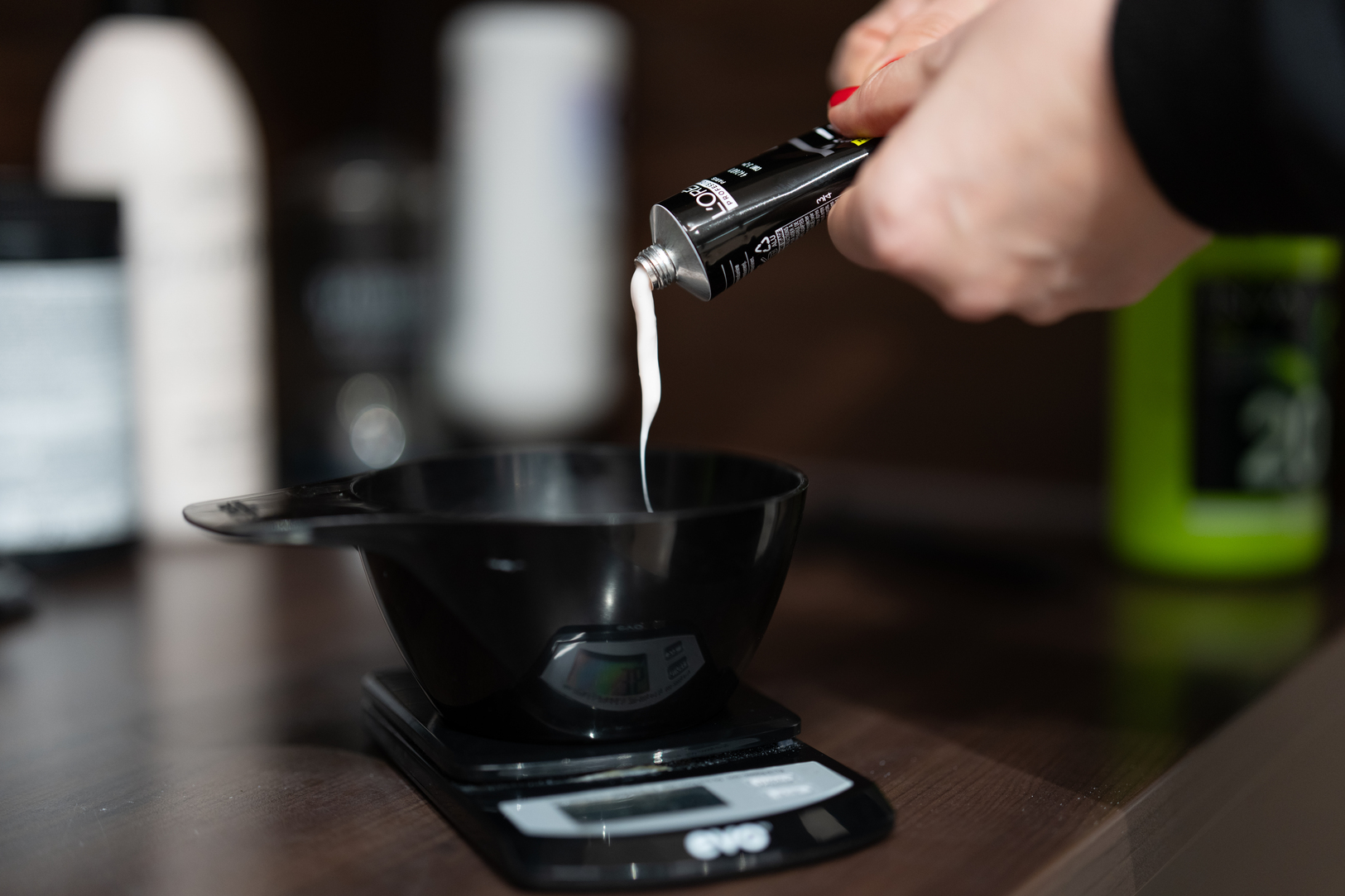 haarfarbe anmischen im friseur dresden 2